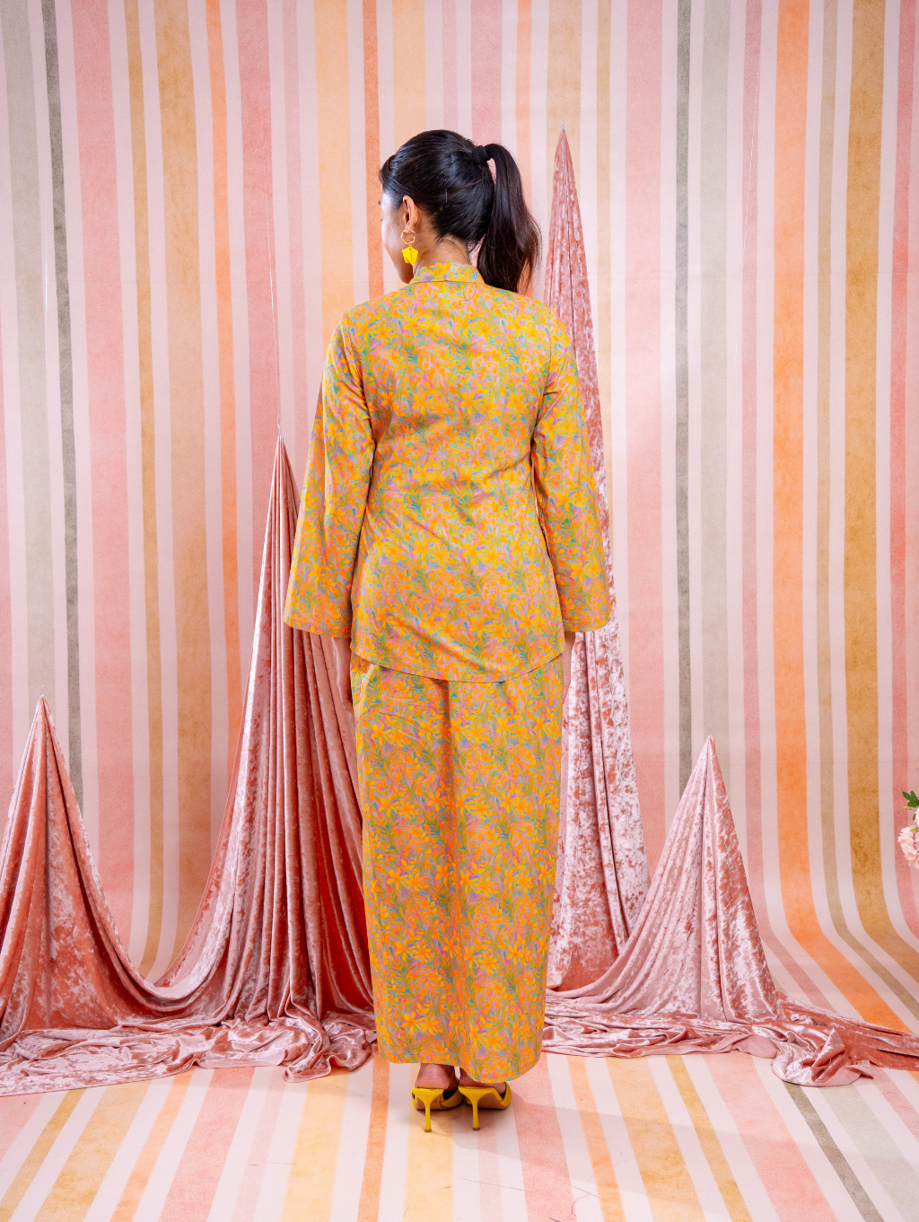 Roselle Kebaya