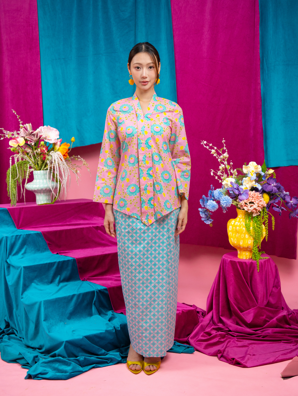 Ratna Kebaya