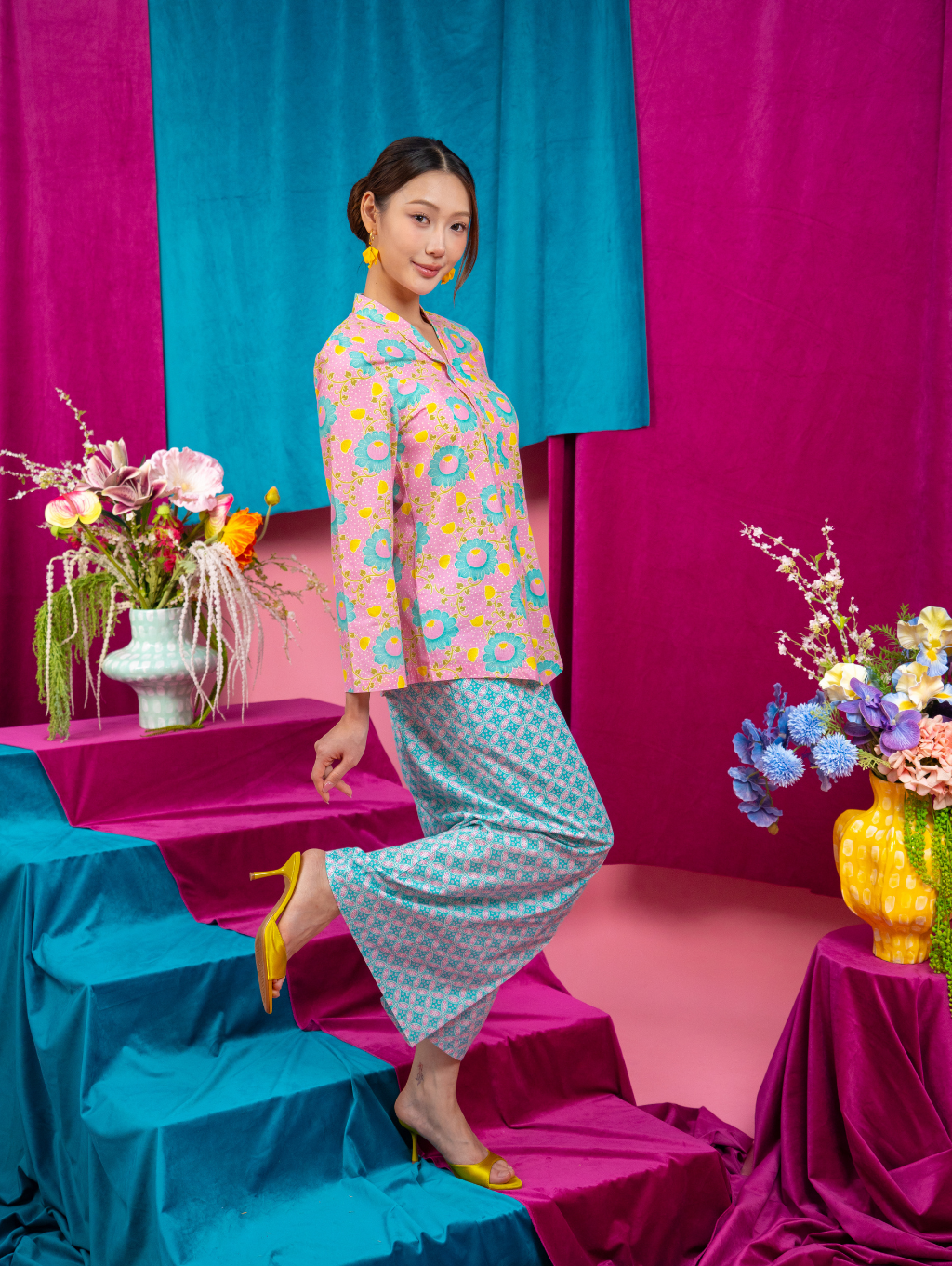 Ratna Kebaya