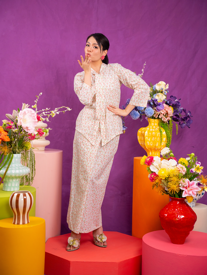 Zinnia Kebaya