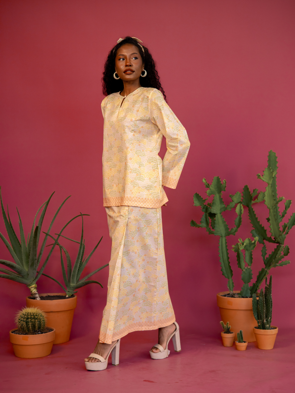 Murni Kurung in Jingga