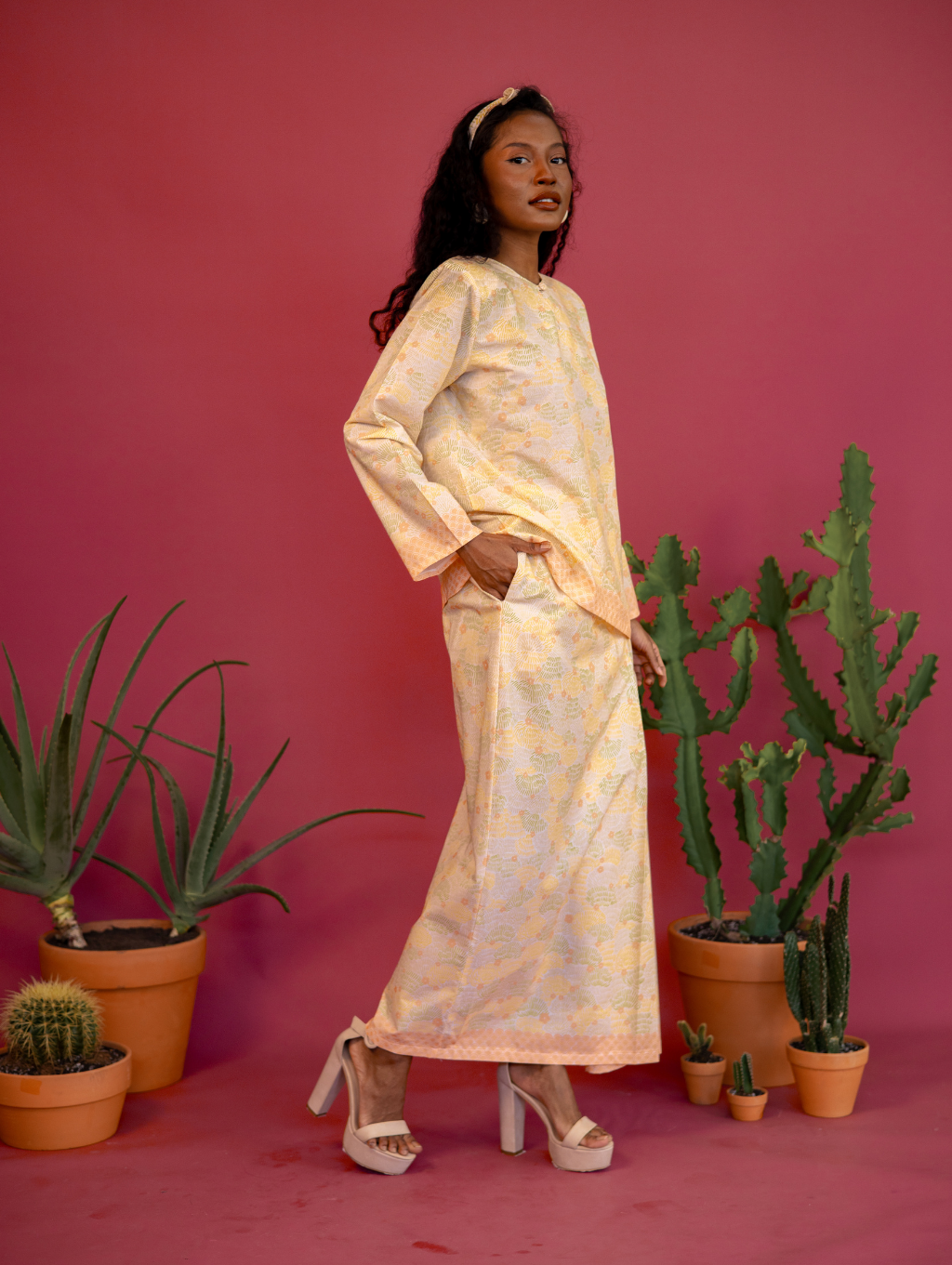 Murni Kurung in Jingga