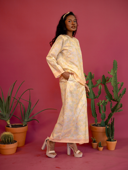 Murni Kurung in Jingga
