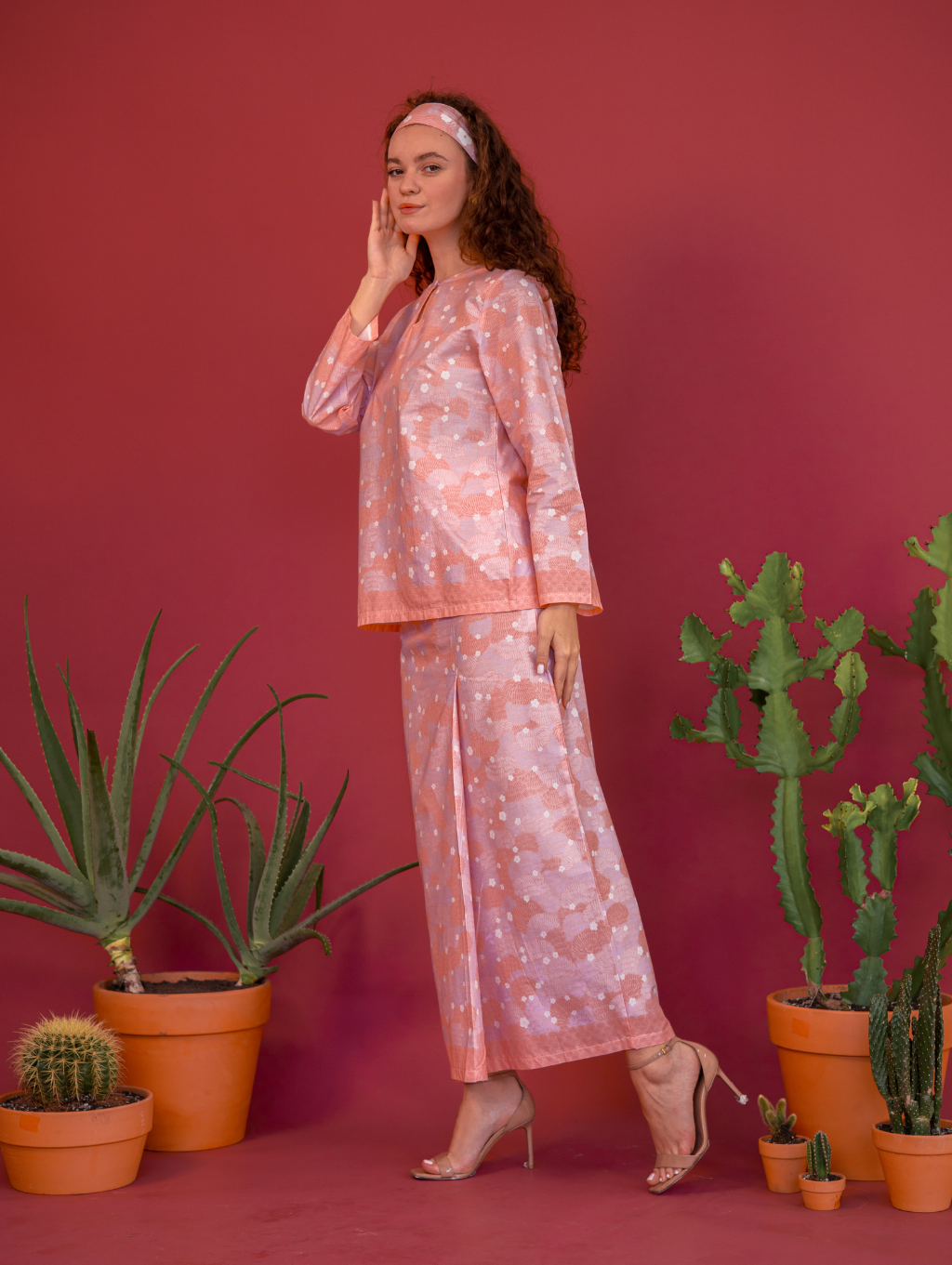 Murni Kurung in Merah Jambu