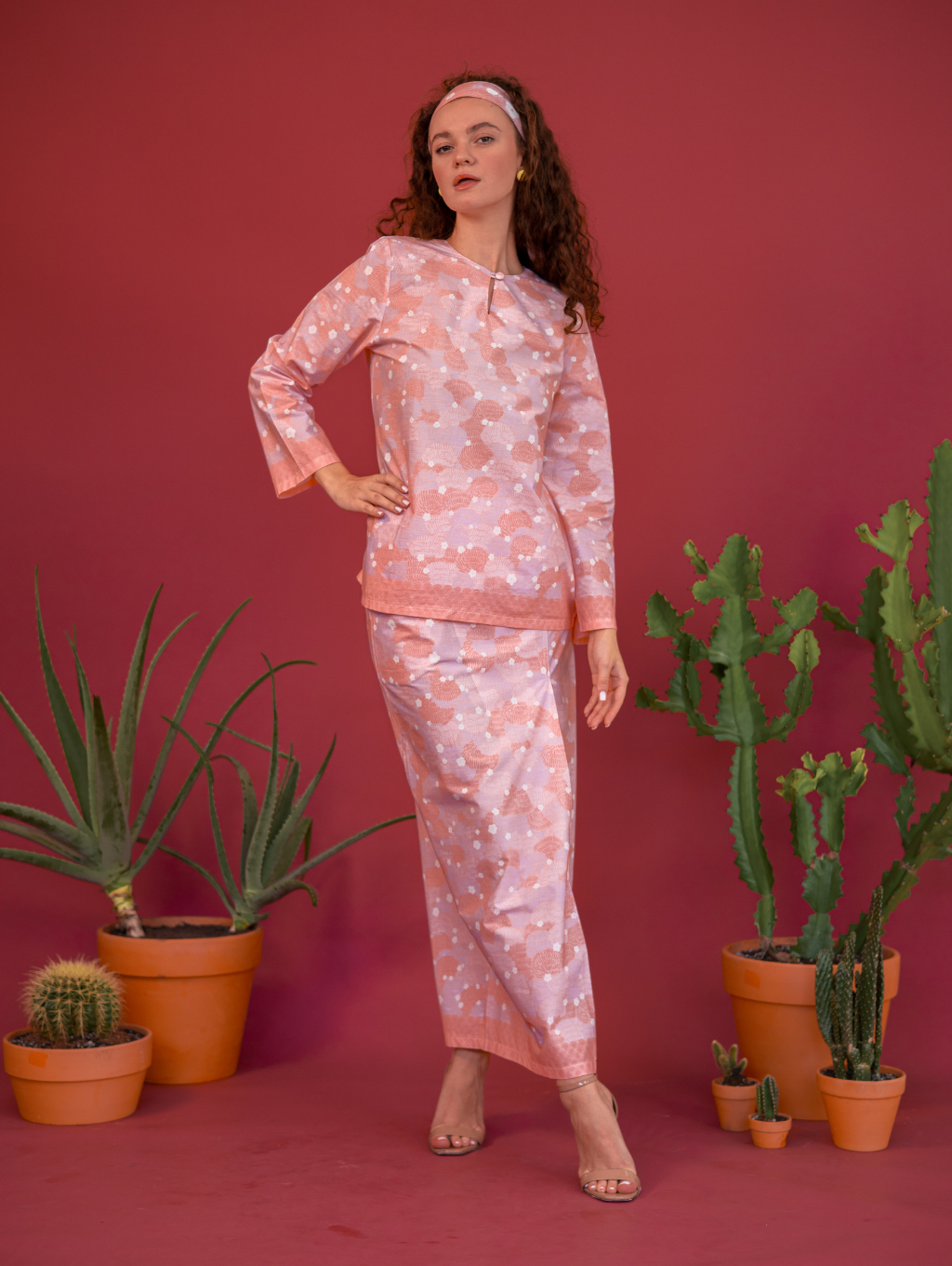 Murni Kurung in Merah Jambu