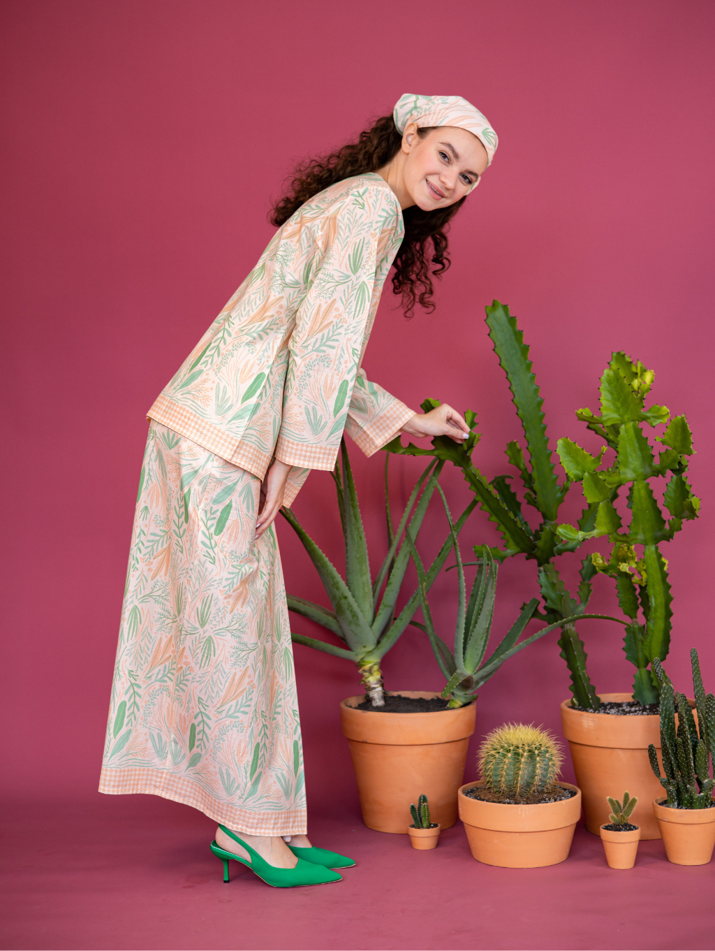 Daun Kurung in Merah Muda