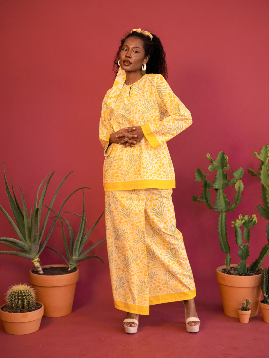 Mekar Kurung in Kuning