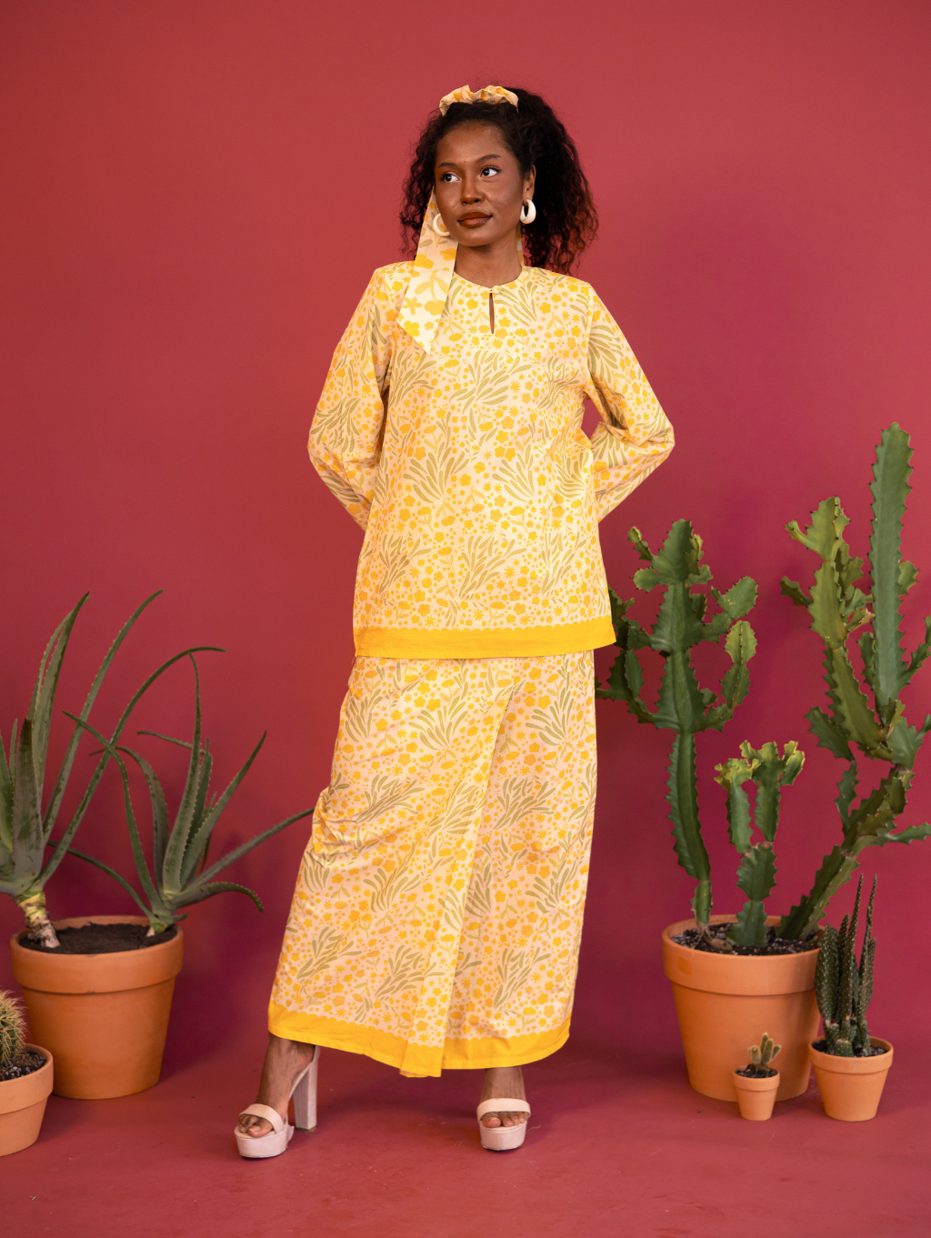 Mekar Kurung in Kuning
