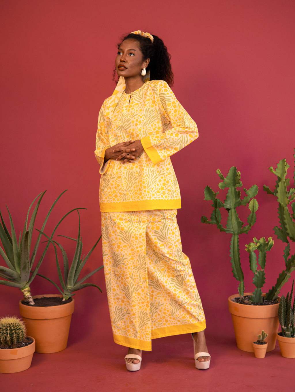 Mekar Kurung in Kuning