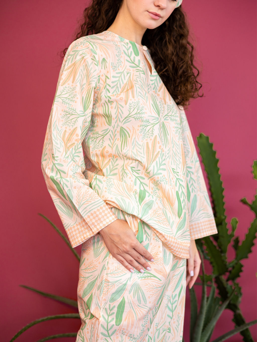 Daun Kurung in Merah Muda