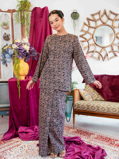 Ellie Kurung in Black