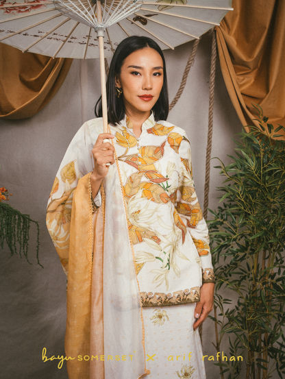 Inara Kurung - Cempaka Puteh (with shawl)