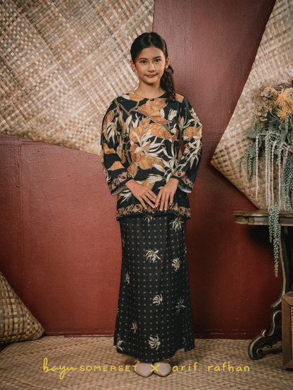 hitam