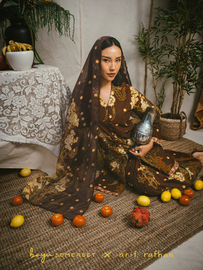 Mega Maxi Kebaya - Kesidang Brown (with shawl)