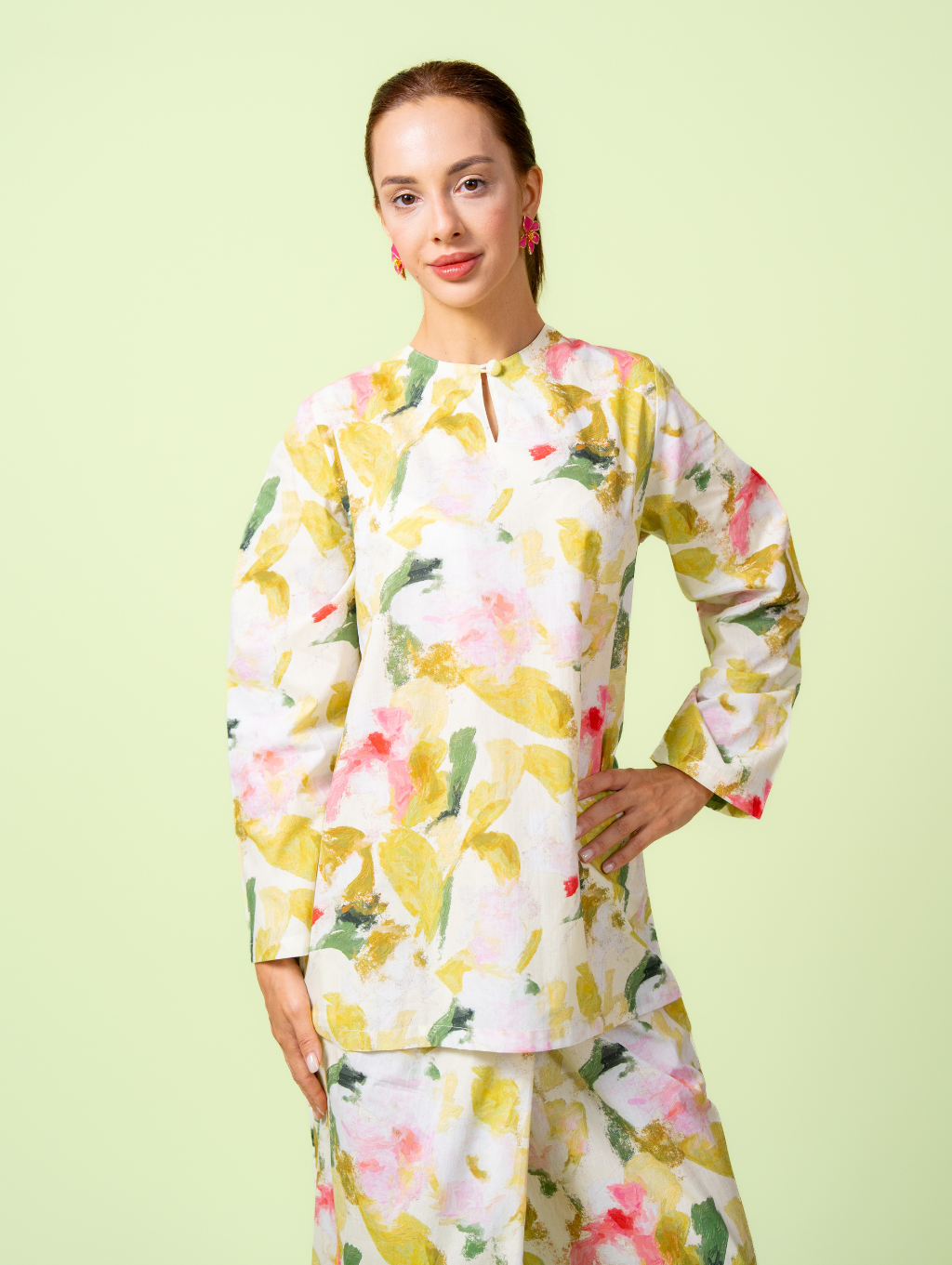 Stella Kurung