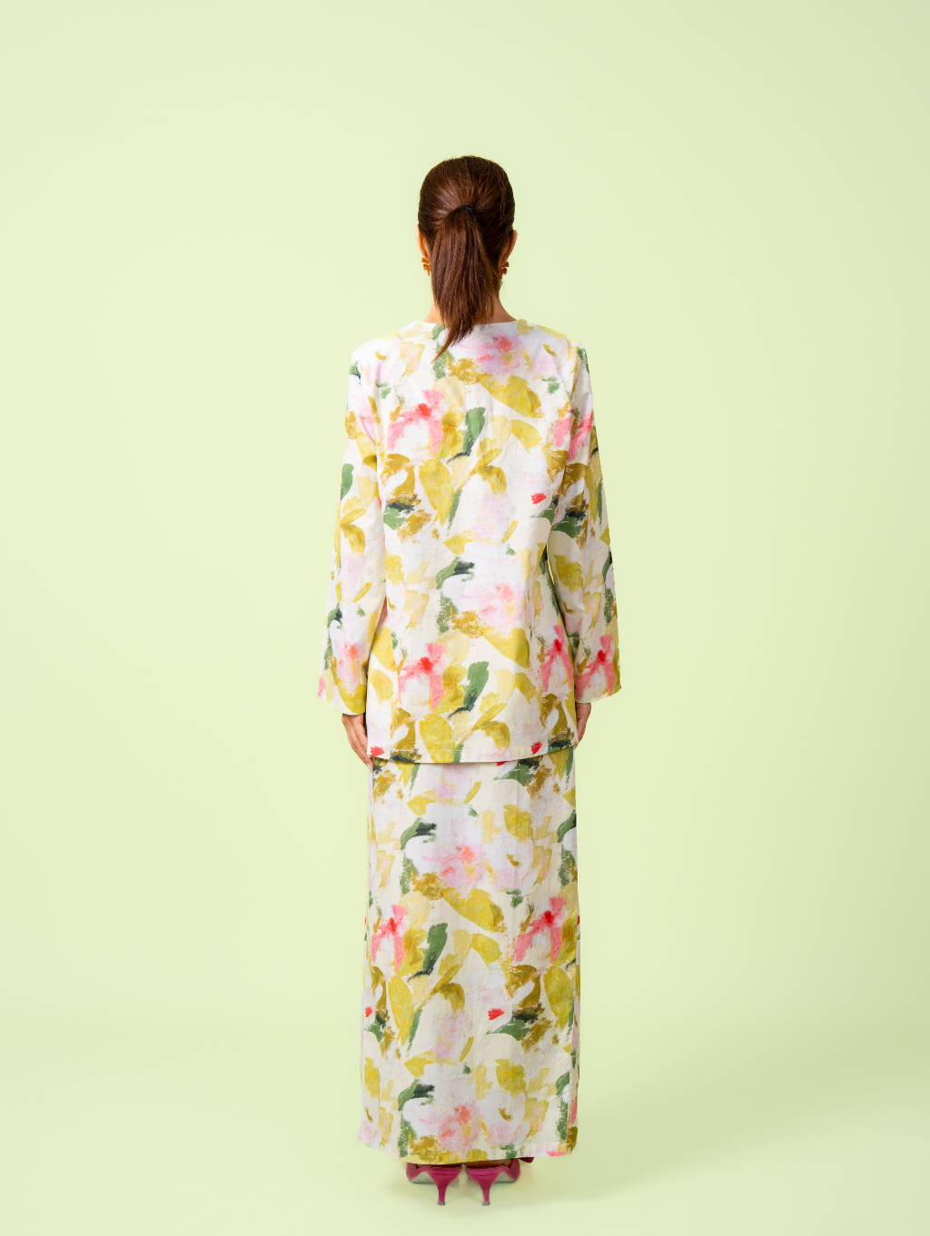 Stella Kurung