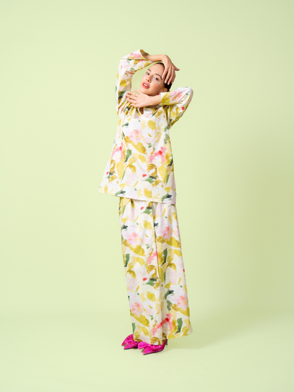 Stella Kurung